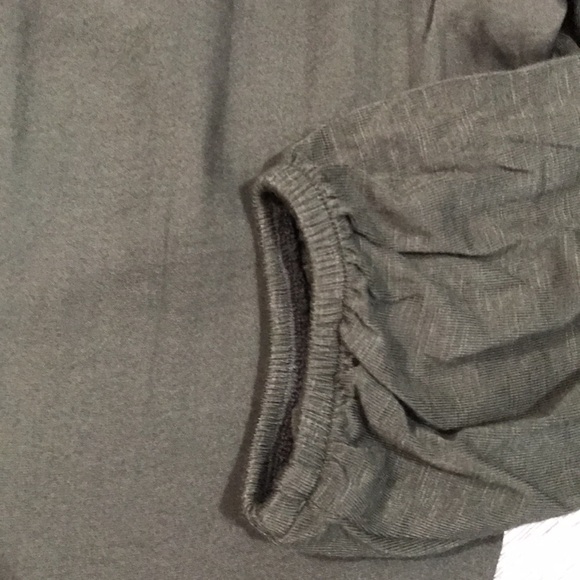 Chico’s Olive Green 3/4 Sleeve Blouse size S - Picture 6 of 9